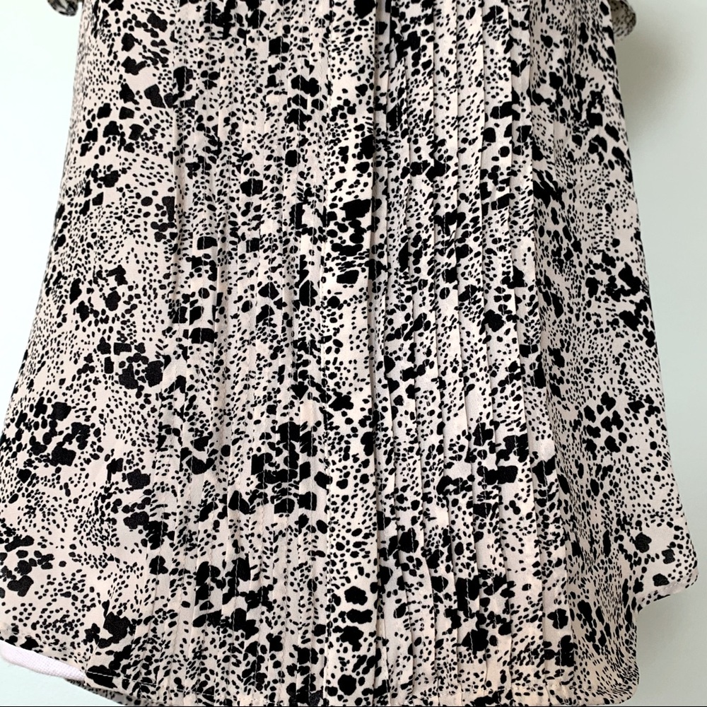 H&M Flutter Sleeve Pleated Print Top Blouse Xs - image 4